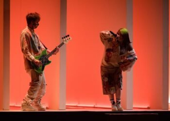 American Music Awards 2020: Billie Eilish performance