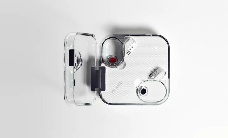 Nothing reveals the first look of charging case for ear 1